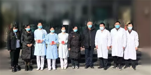 关心关爱送温暖—中德骨科慰问隔离点医务人员01.png 关心关爱送温暖—中德骨科慰问隔离点医务人员01.png