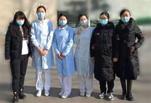 关心关爱送温暖—中德骨科慰问隔离点医务人员02.png 关心关爱送温暖—中德骨科慰问隔离点医务人员02.png
